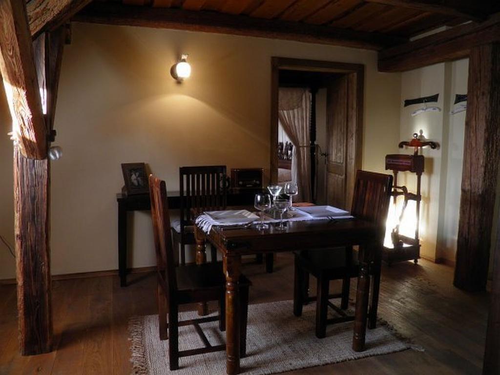 Dvur Olsiny -Hotel And Horse-Riding Karviná Стая снимка